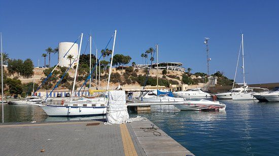 la Marina de Cabo Roig