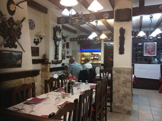 Meson Montanes