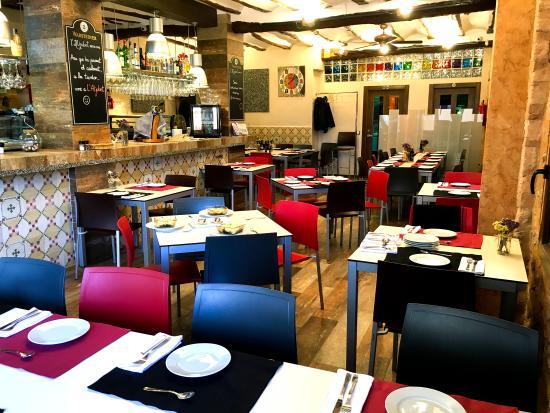 Aljubet RestoBar