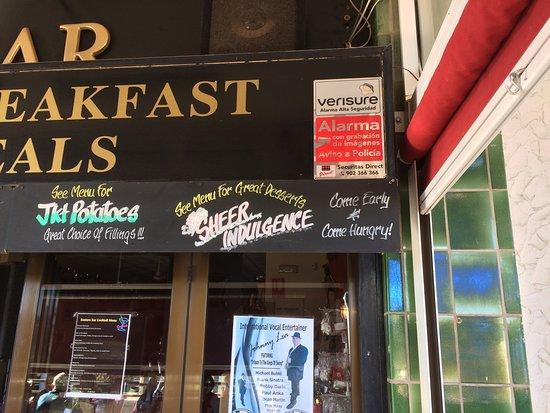 Busters Bar
