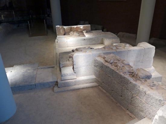 Mausoleus Romans